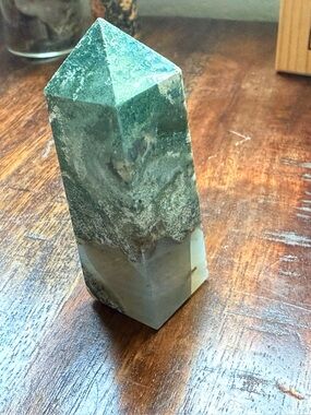 ✨Beautiful Natural Moss Agate Point Crystal • 68 g
